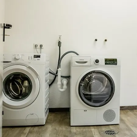 Janu-homes - 2 - 4 Betten, Lahnblick Vom Amselweg Apartment